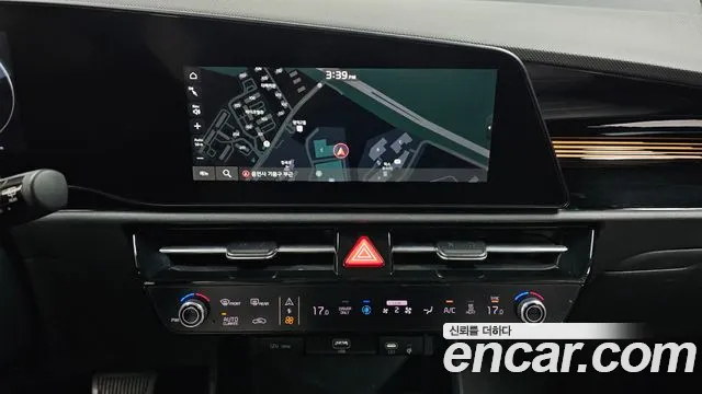 Kia Niro — Фото автомобиля 18