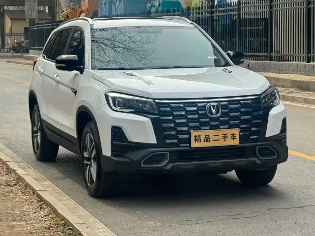 Changan CS75 — Фото автомобиля 3