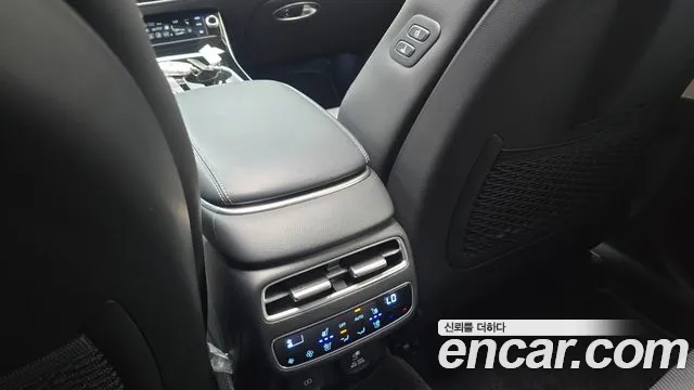 Genesis GV70 3.5T Бензин AWD — Фото автомобиля 19