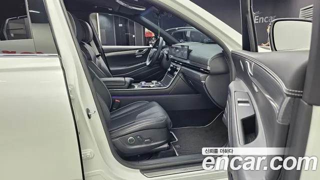 Genesis GV80 — Фото автомобиля 11