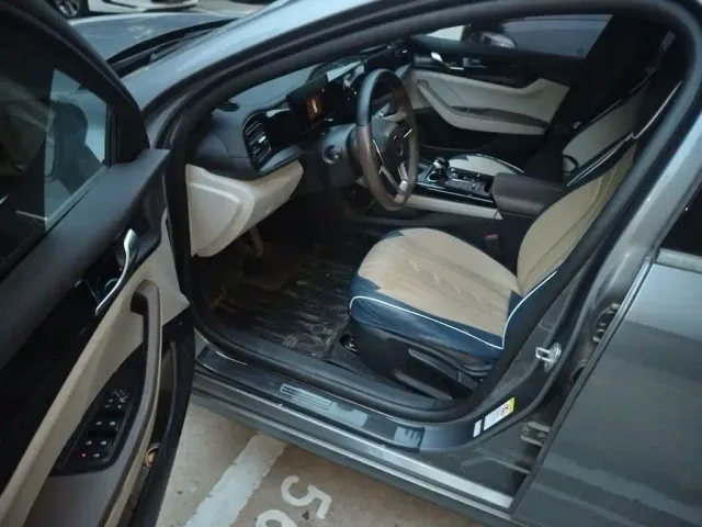 BYD Qin PLUS — Фото автомобиля 7