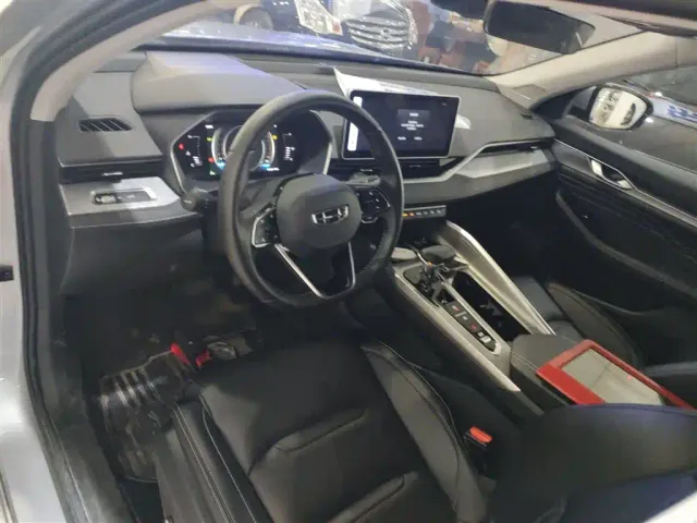Geely Xingrui — Фото автомобиля 9