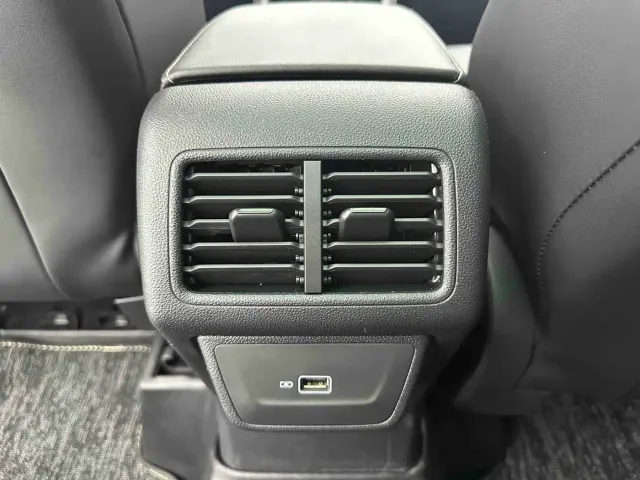 Jetta Jetta VS7 2022 280TSI Automatic Highlight Glory Edition — Фото автомобиля 13