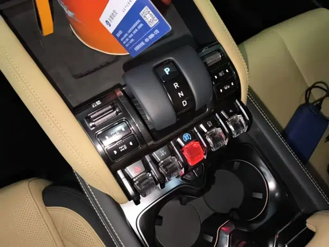 BYD FangChengBao Leopard 5 — Фото автомобиля 13