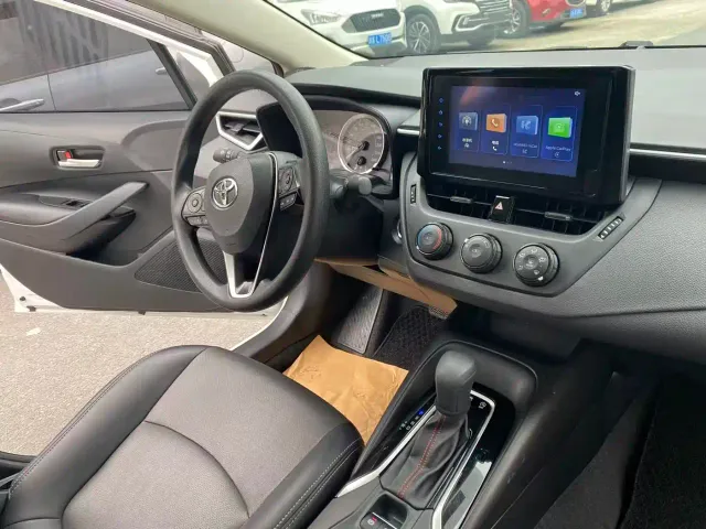 Toyota Corolla — Фото автомобиля 10