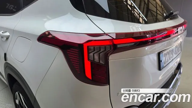 Kia Seltos — Фото автомобиля 8