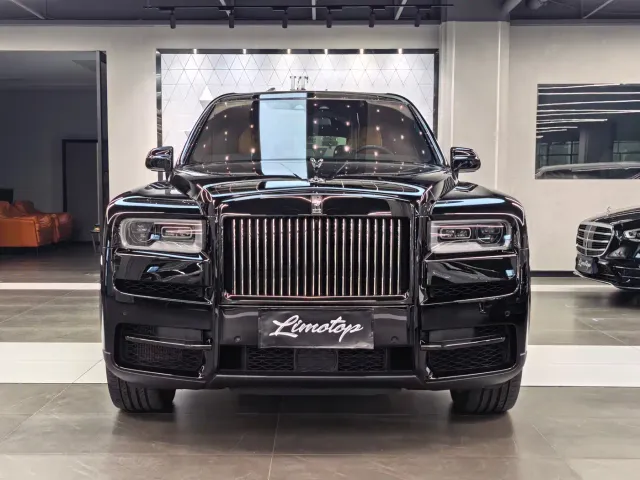 Rolls-Royce Cullinan — Фото автомобиля 2