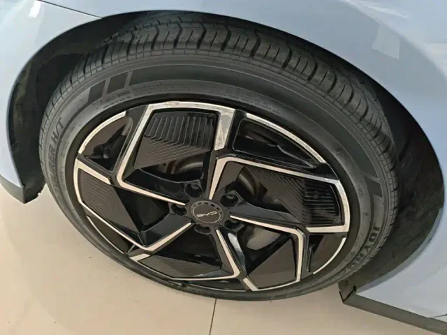 BYD Seal — Фото автомобиля 22