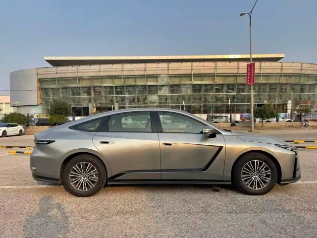 Lexus ES — Фото автомобиля 4