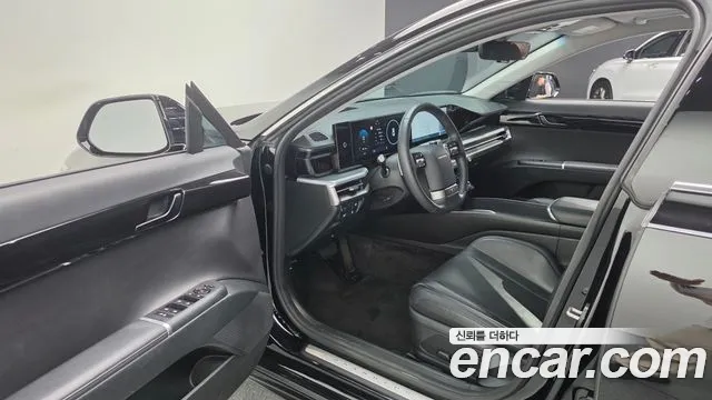 Hyundai Grandeur Grandeur (GN7) 2.5 Бензин 2WD — Фото автомобиля 10