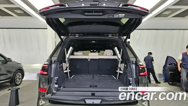 BMW X7 — Фото автомобиля 20