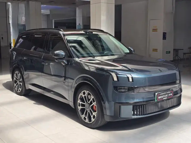 Lynk & Co 900 — Фото автомобиля 3
