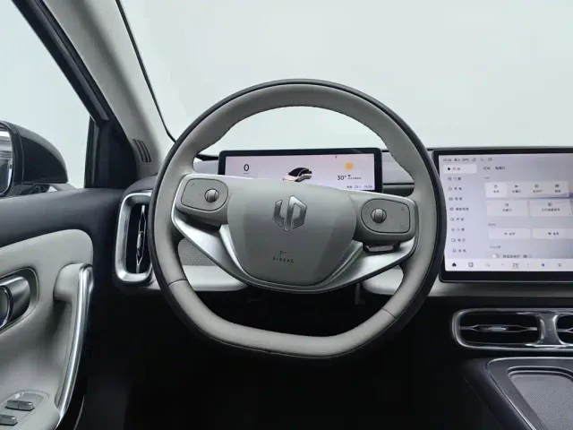 Leapmotor B01 — Фото автомобиля 11