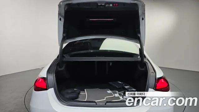 Mercedes-Benz E-Class W214 — Фото автомобиля 24