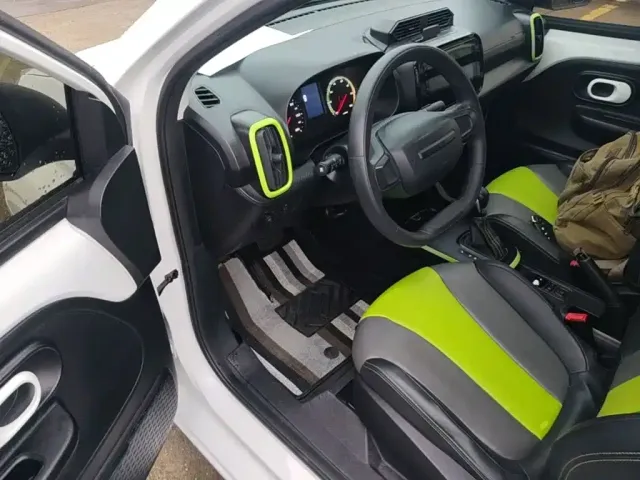 Roewe Kaiwei CLEVER 2021 302km New Four-Seat Super Edition — Фото автомобиля 15