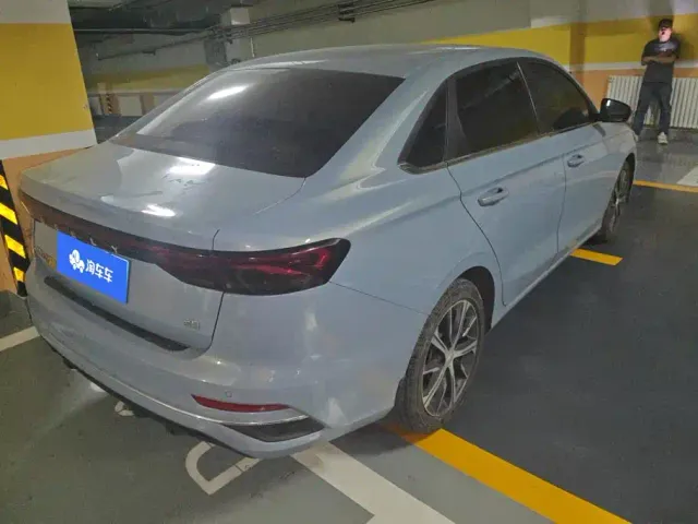 Geely Emgrand — Фото автомобиля 3