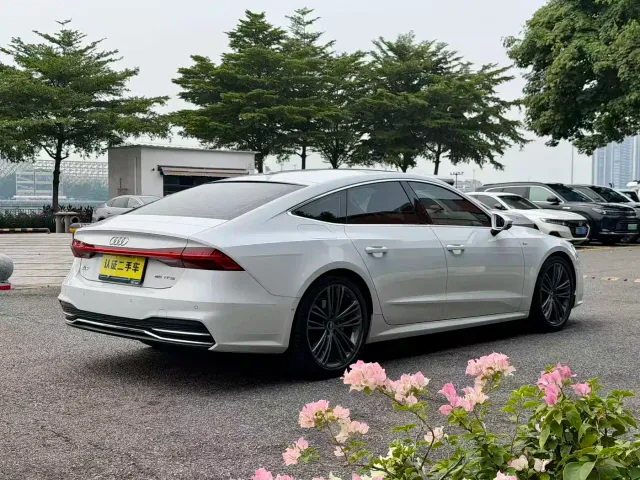 Audi A7 — Фото автомобиля 4