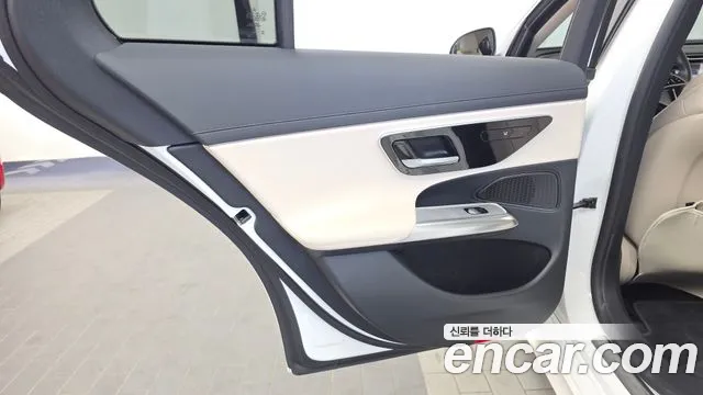 Mercedes-Benz E-Class W214 — Фото автомобиля 14
