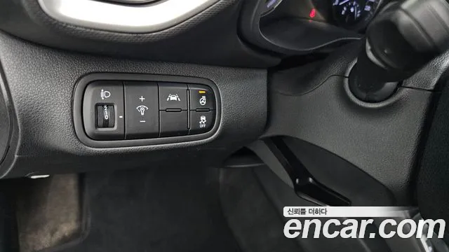 Hyundai Venue — Фото автомобиля 27