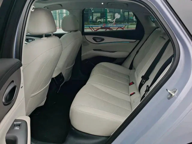 BYD Seal 07 EV — Фото автомобиля 5