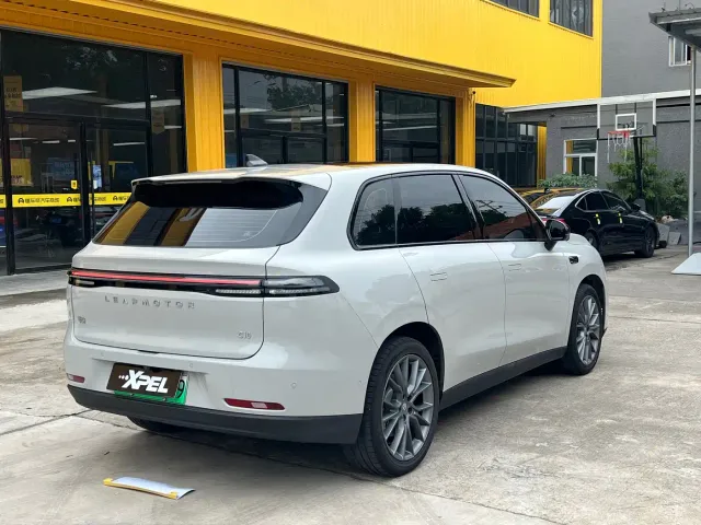 Leapmotor C10 — Фото автомобиля 12