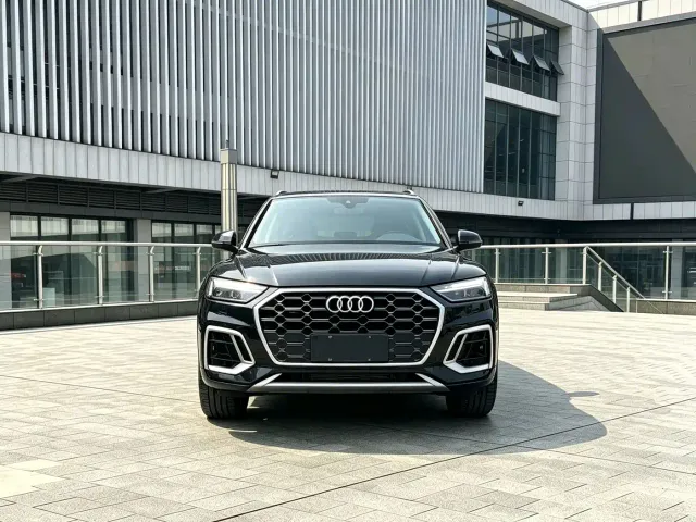 Audi Q5L — Фото автомобиля 2