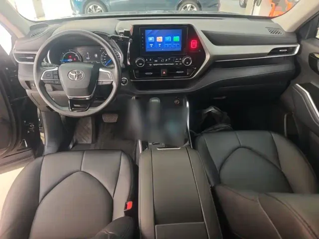 Toyota Highlander — Фото автомобиля 9