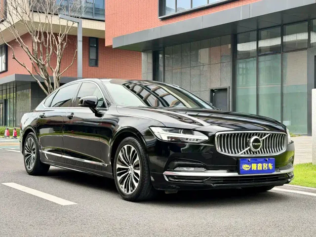 Volvo S90 — Фото автомобиля 2