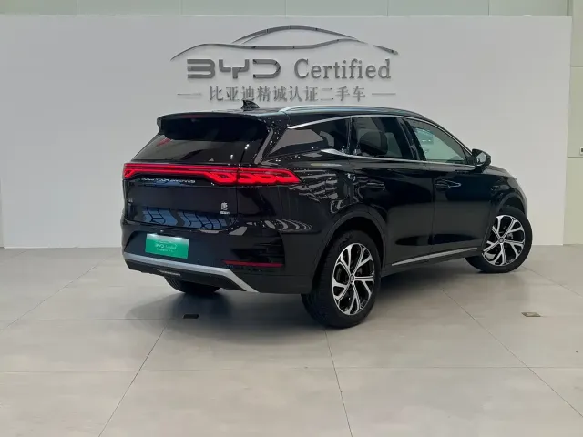 BYD Tang — Фото автомобиля 17