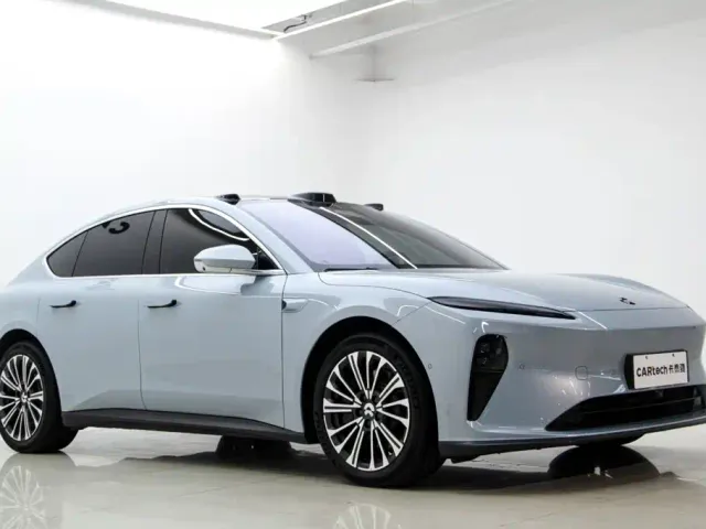 Nio ET5 — Фото автомобиля 3