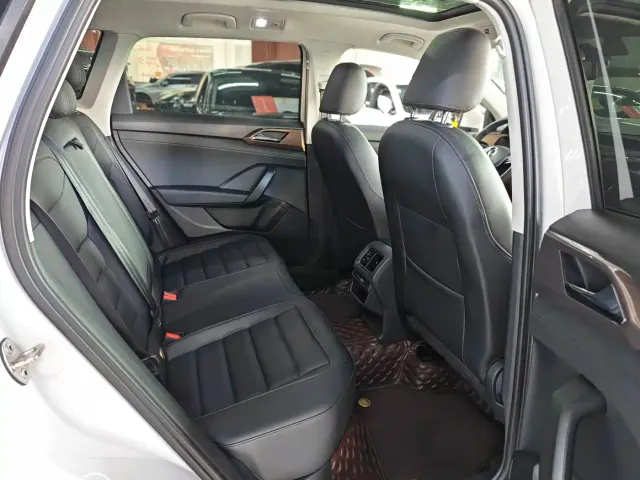 Volkswagen Tharu — Фото автомобиля 11