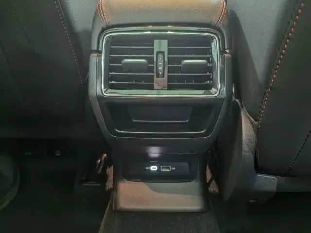 Skoda Karoq — Фото автомобиля 17