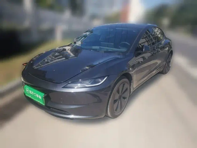 Фотография автомобиля — Tesla Model 3