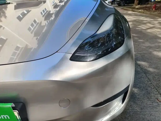 Tesla Model Y — Фото автомобиля 23