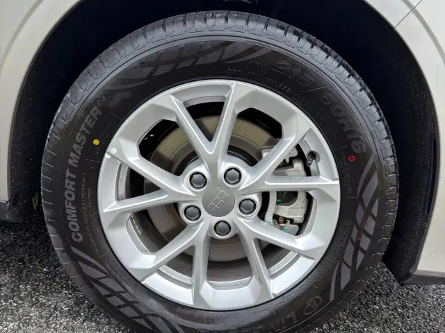 Geely Galaxy Stellar 6 — Фото автомобиля 6