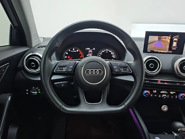 Audi Q2L — Фото автомобиля 15
