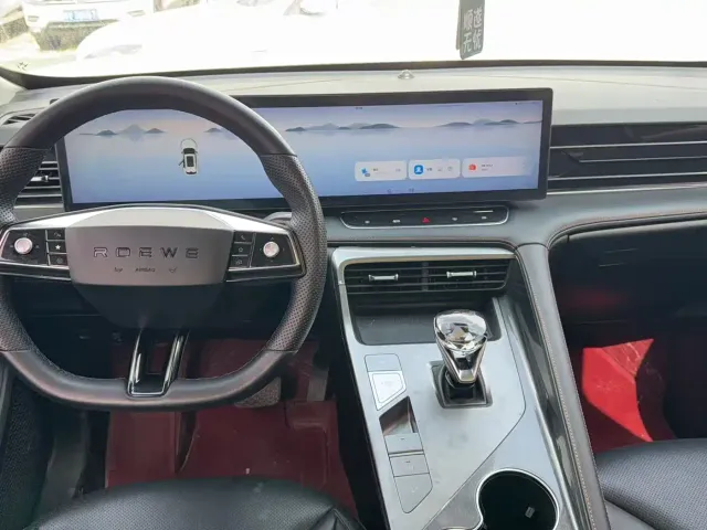 Roewe RX5 — Фото автомобиля 8