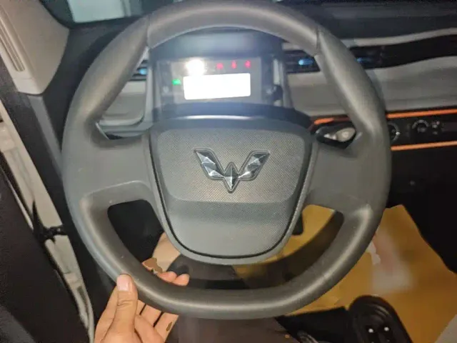 Wuling Hongguang Mini EV — Фото автомобиля 10