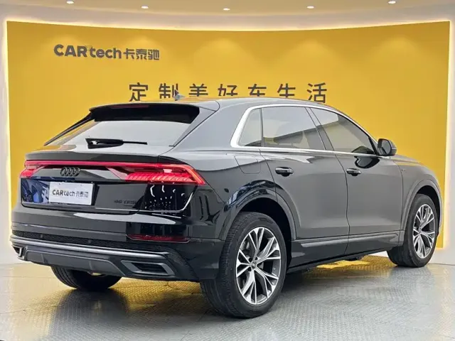 Audi Q8 — Фото автомобиля 4