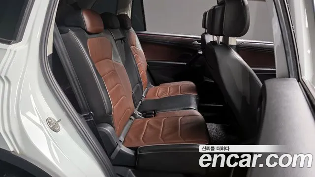 Volkswagen Tiguan — Фото автомобиля 12