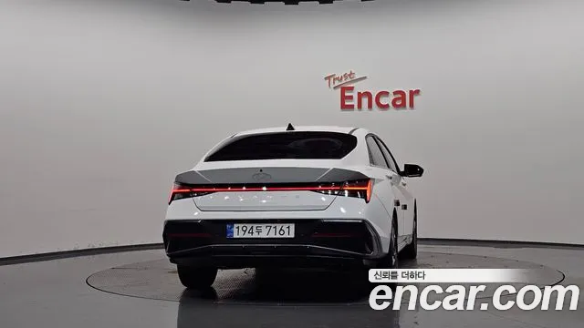 Hyundai Avante CN7 — Фото автомобиля 4