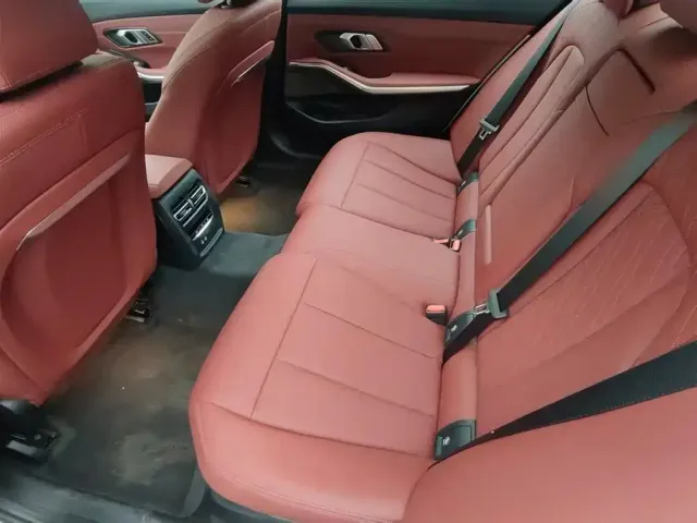 BMW 3 Series — Фото автомобиля 10