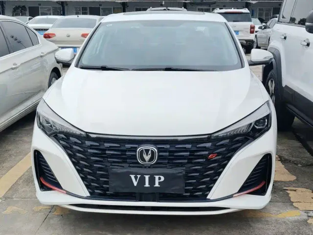 Фотография автомобиля — Changan Eado