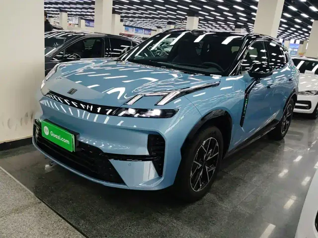 Фотография автомобиля — Lynk & Co 08 EM-P
