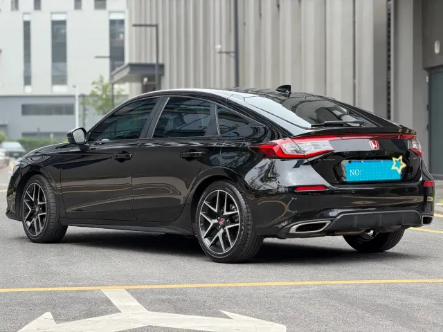 Honda Civic — Фото автомобиля 4