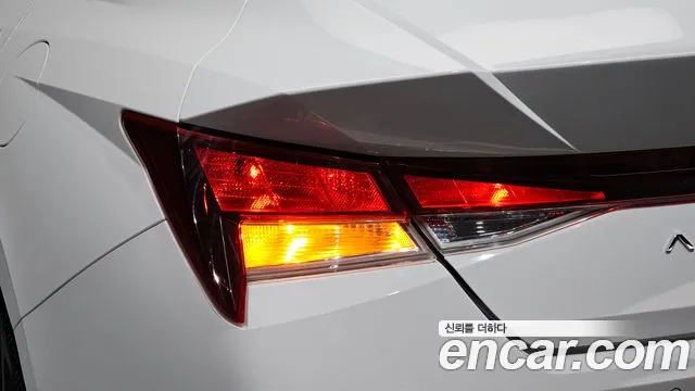 Hyundai Avante CN7 — Фото автомобиля 8