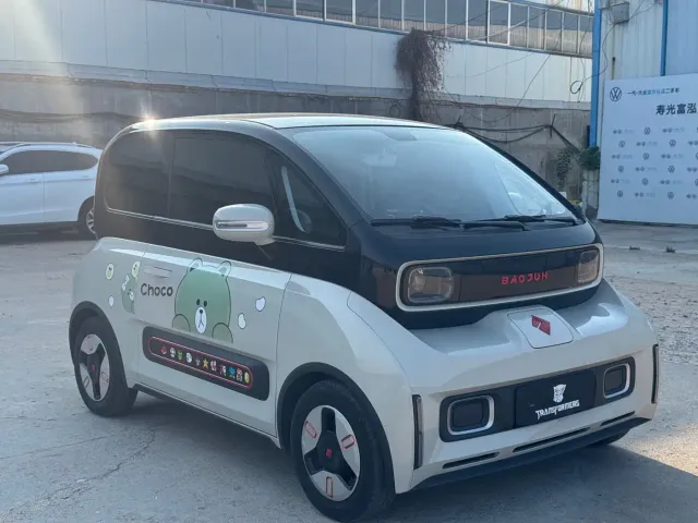 Baojun KiWi EV — Фото автомобиля 2