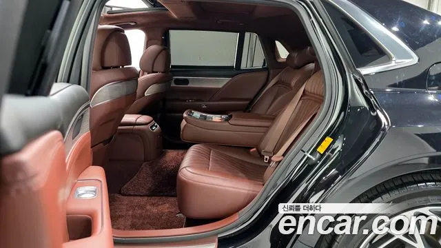 Genesis G90 Бензин 3.5 турбо AWD — Фото автомобиля 10