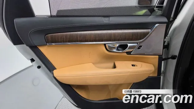 Volvo V90 — Фото автомобиля 14
