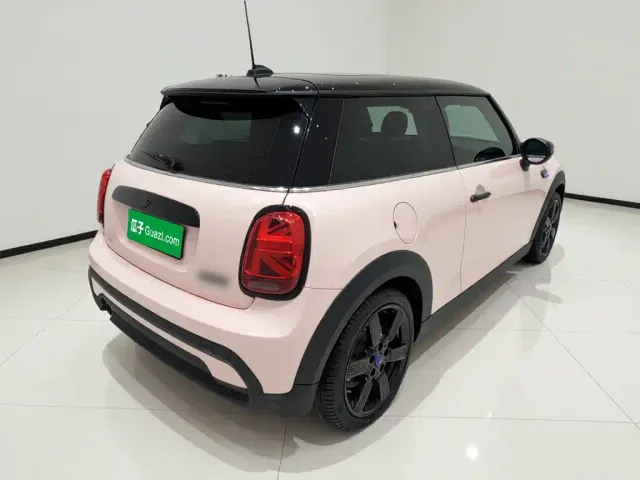 MINI Hatch — Фото автомобиля 4